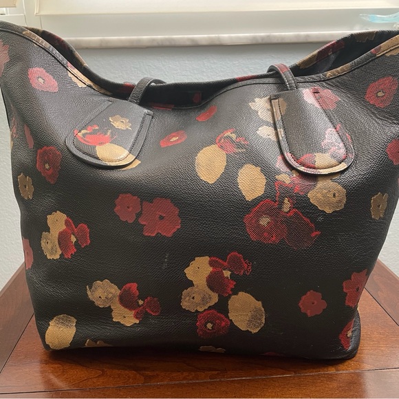 Large Coach tan and red floral print Tote with matching stole - Picture 2 of 11
